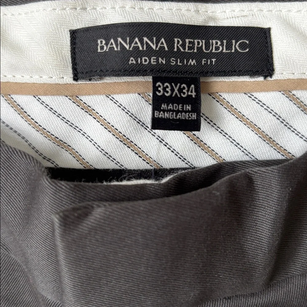 NWT Banana Republic Aiden Slim Fit Rapid Movement Chinos in Charcoal 33 x 34